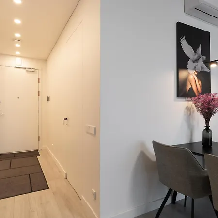 Апартаменты Bossa Nova - Modern 2 Bedroom In The Center