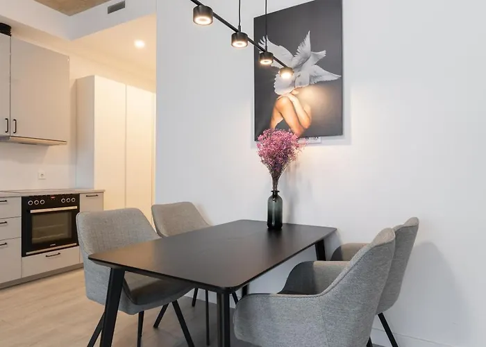 Bossa Nova - Modern 2 Bedroom In The Center